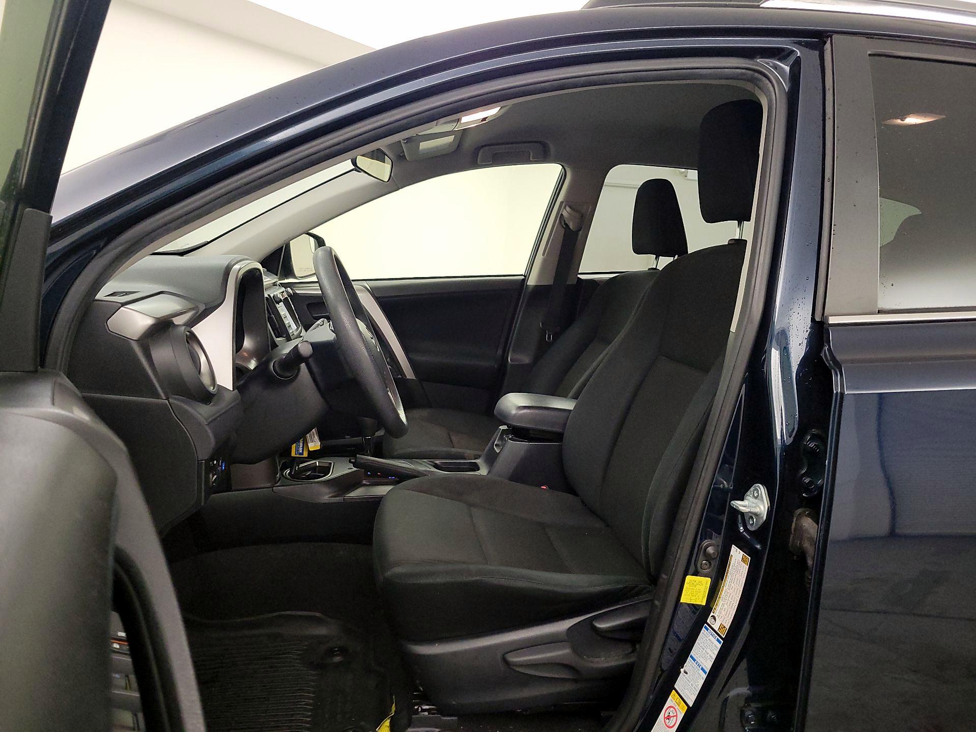 Thumbnail: 2017 Toyota RAV4 - 11