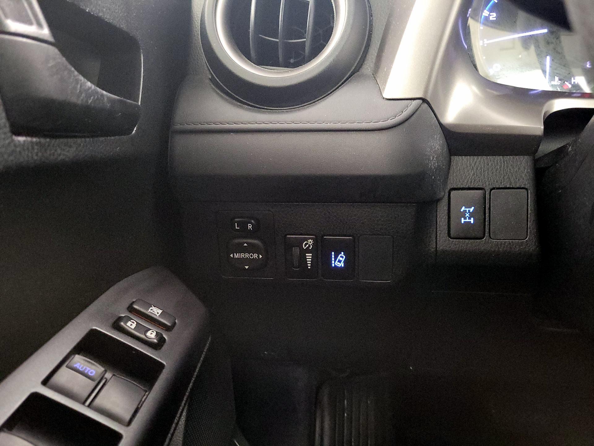 Thumbnail: 2017 Toyota RAV4 - 13