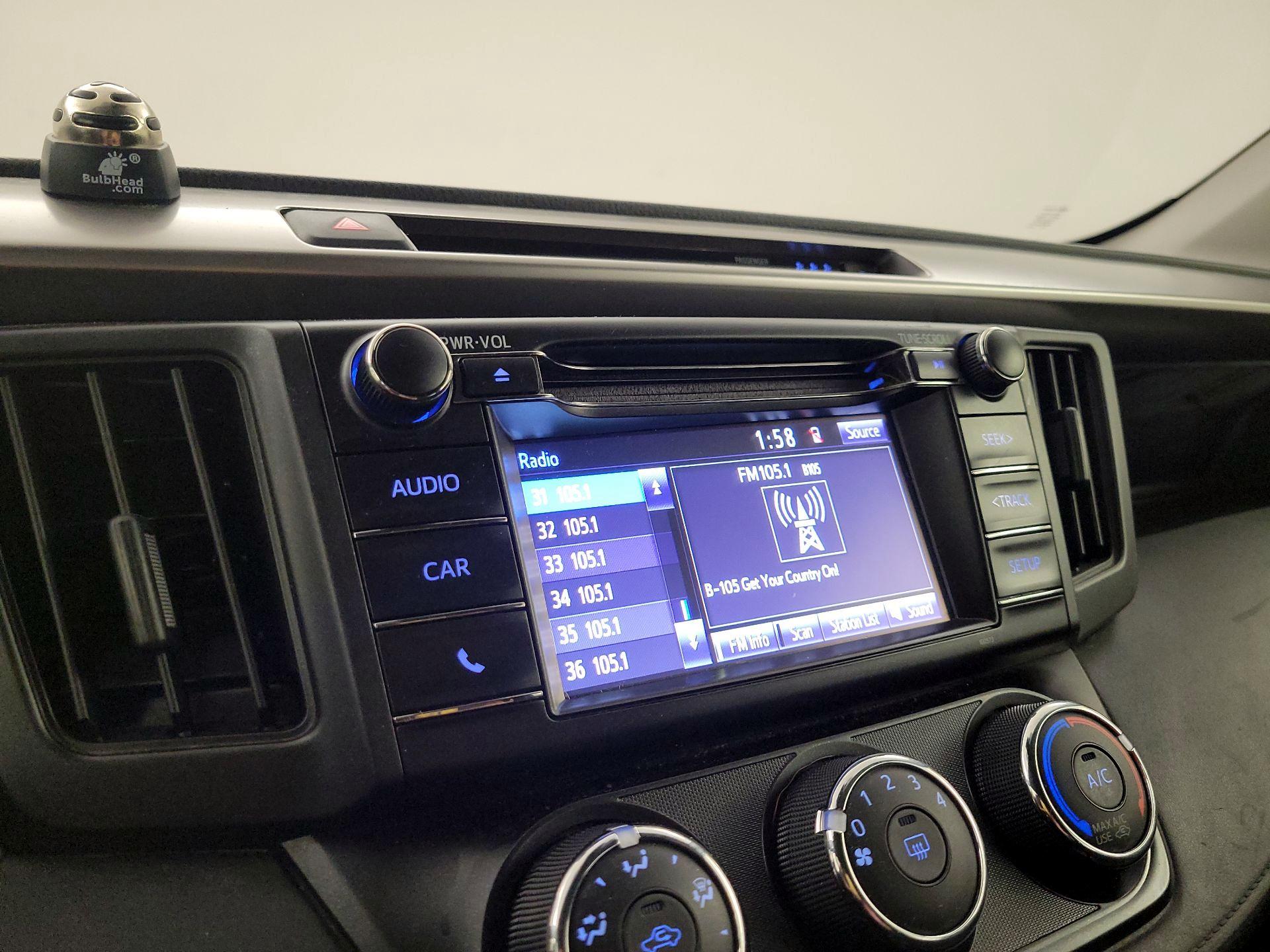 Thumbnail: 2017 Toyota RAV4 - 15