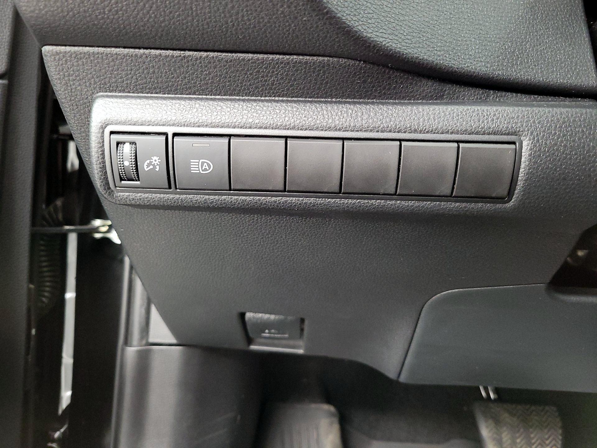 Thumbnail: 2020 Toyota Corolla - 13