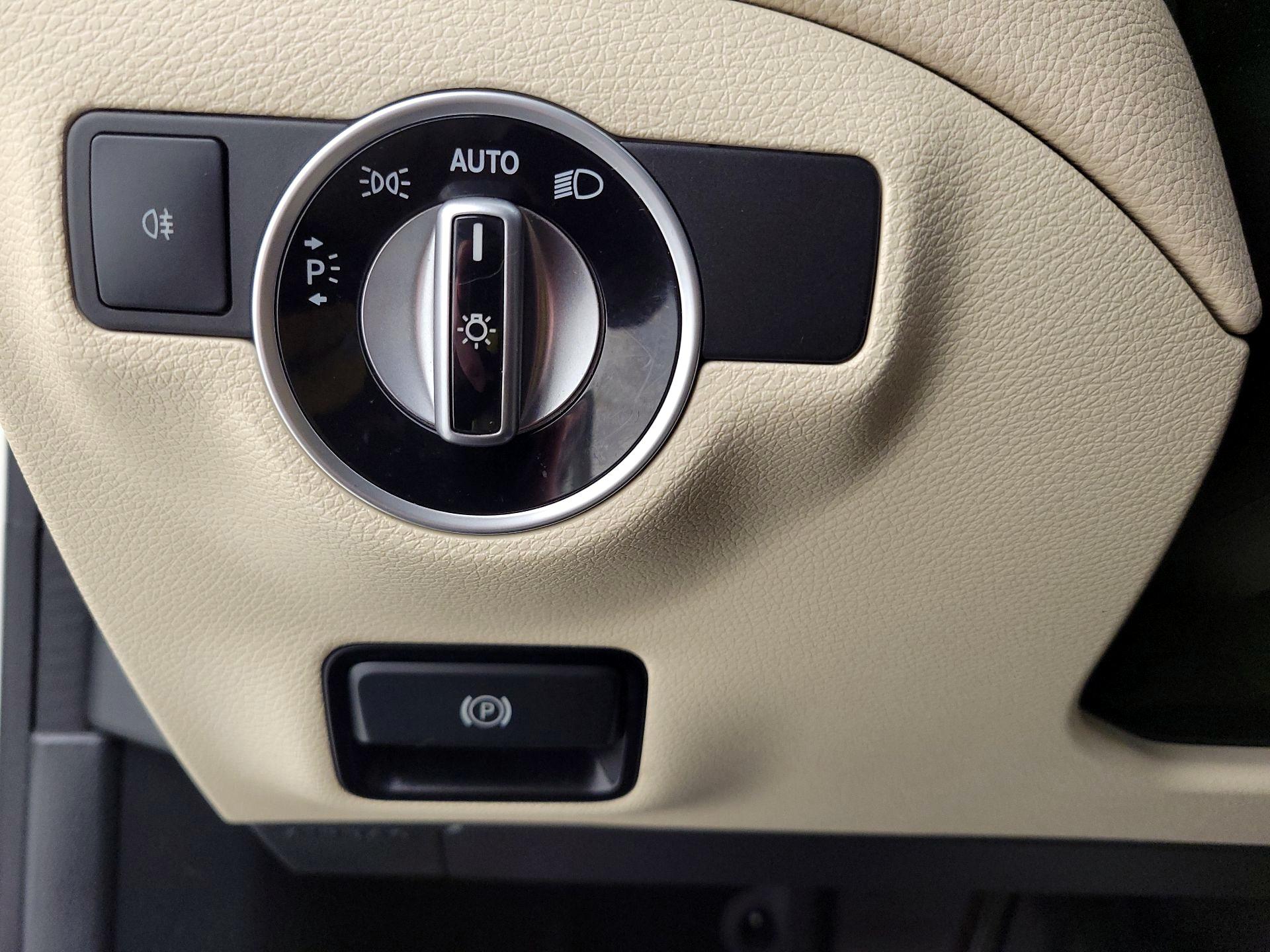 Thumbnail: 2018 Mercedes-Benz CLA - 13