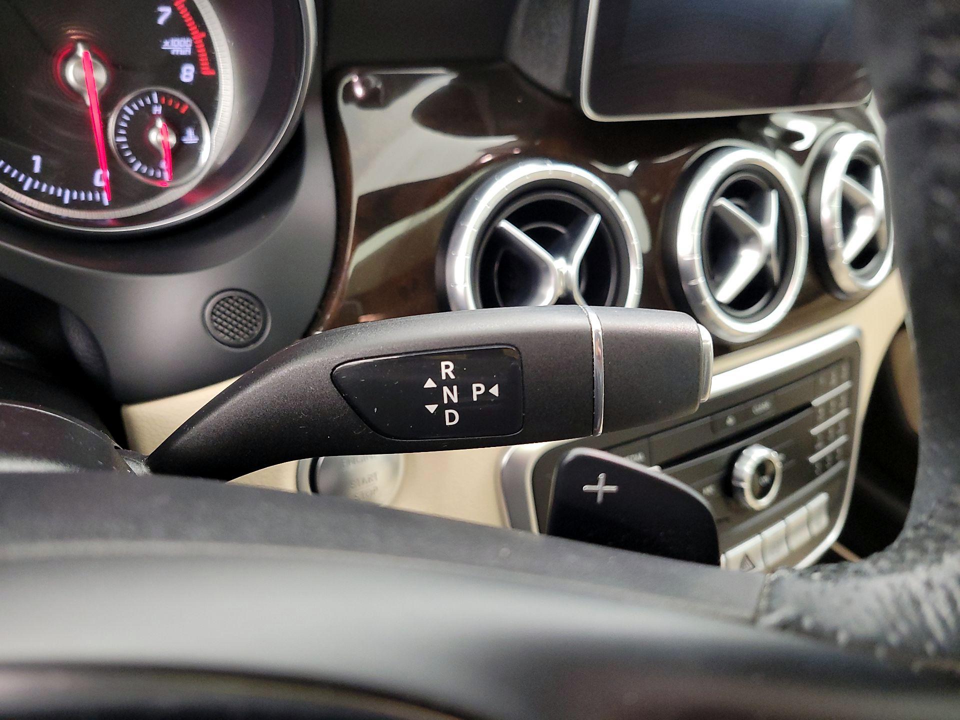 Thumbnail: 2018 Mercedes-Benz CLA - 18