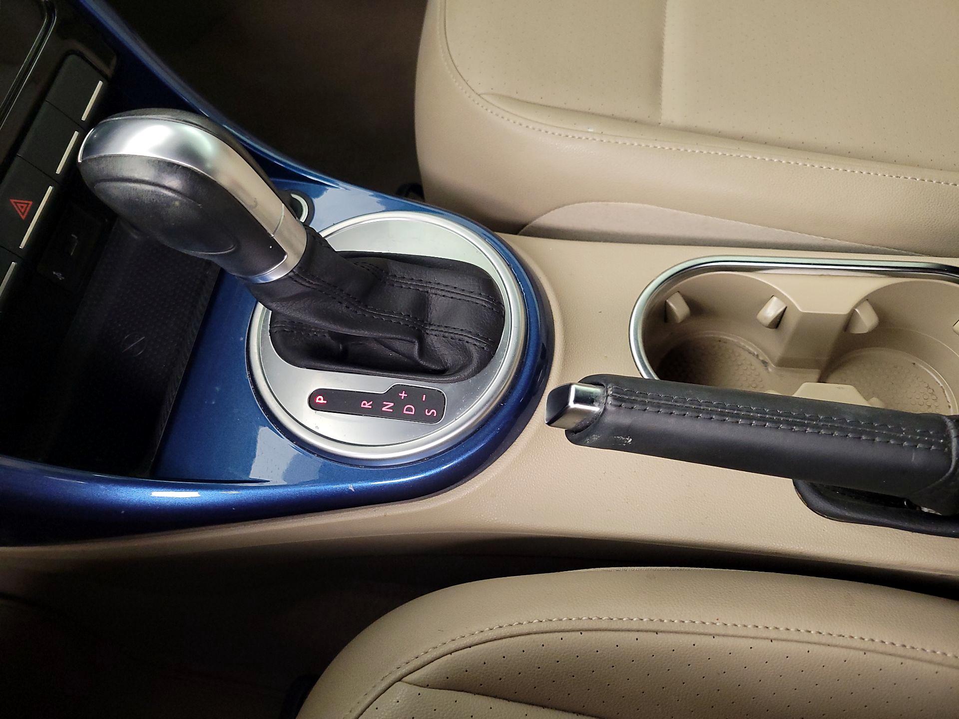 Thumbnail: 2017 Volkswagen Beetle - 17