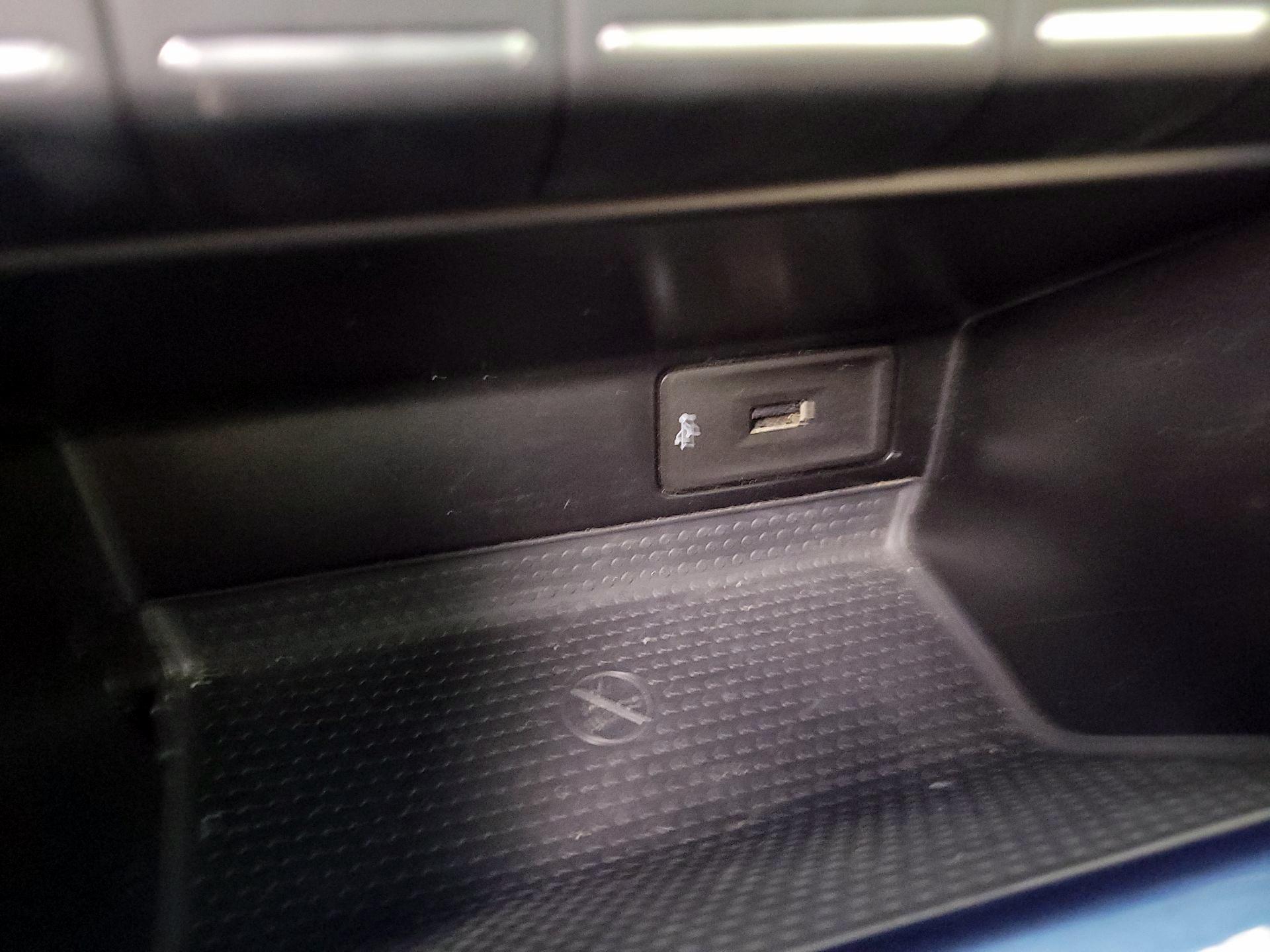 Thumbnail: 2017 Volkswagen Beetle - 18