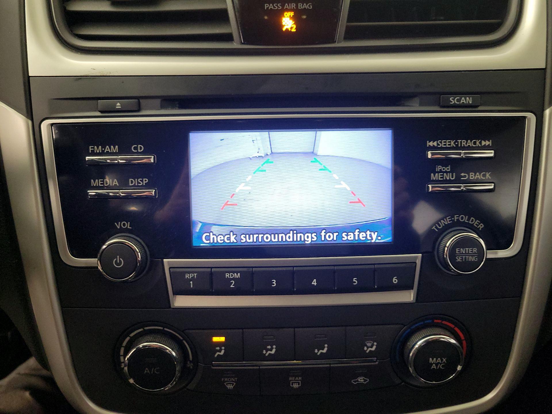 Thumbnail: 2017 Nissan Altima - 14