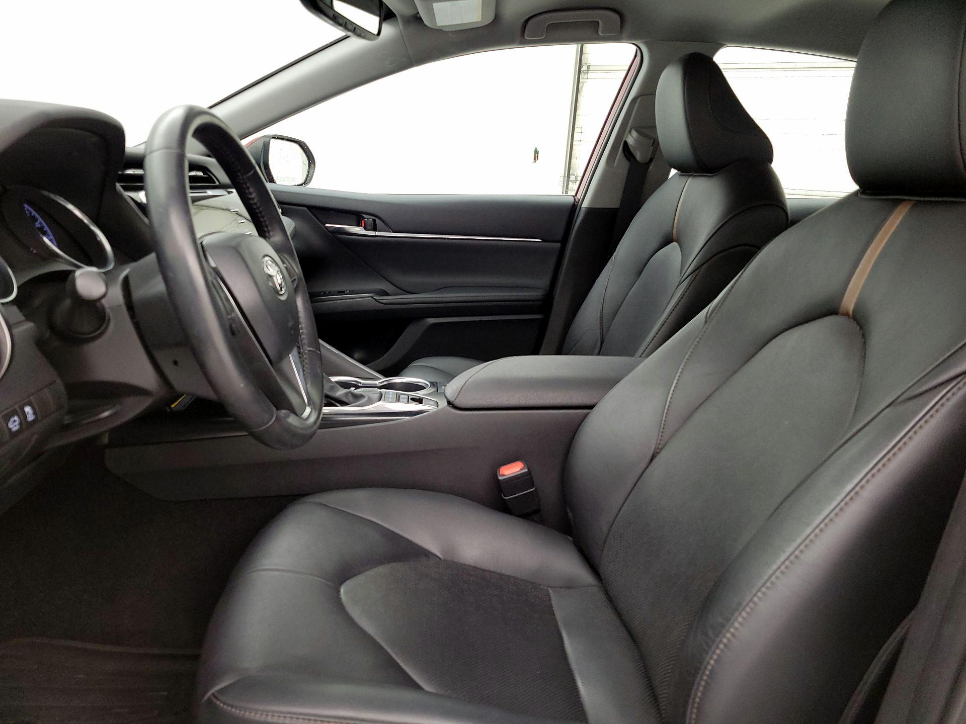 Thumbnail: 2020 Toyota Camry - 11