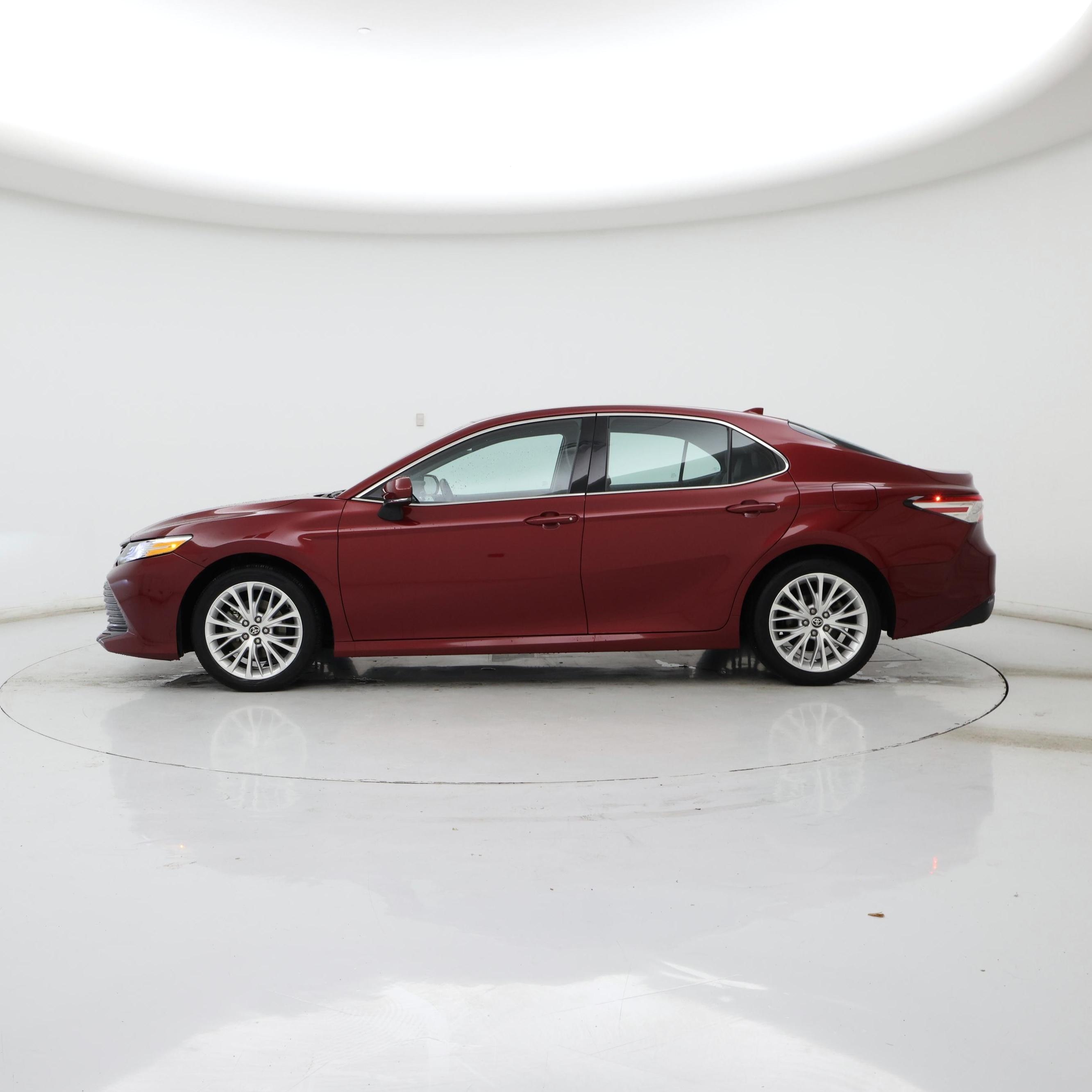 Thumbnail: 2020 Toyota Camry - 3