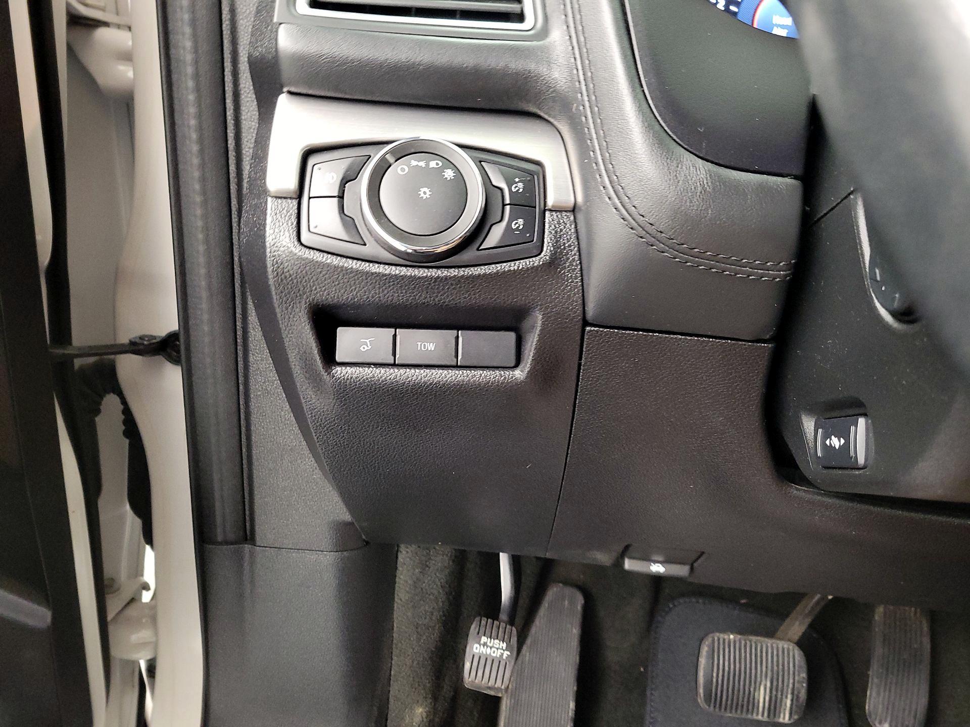 Thumbnail: 2017 Ford Explorer - 13