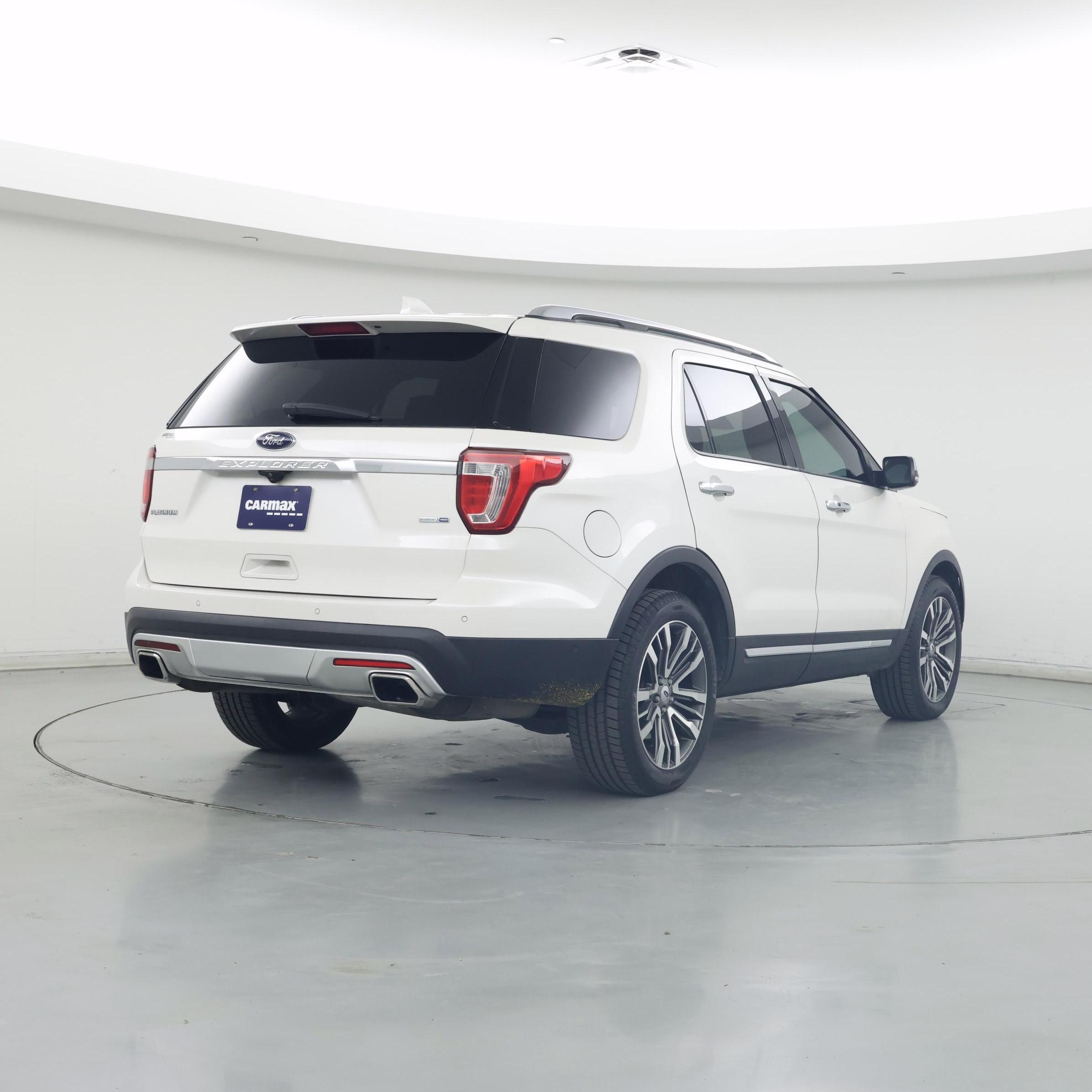 Thumbnail: 2017 Ford Explorer - 8