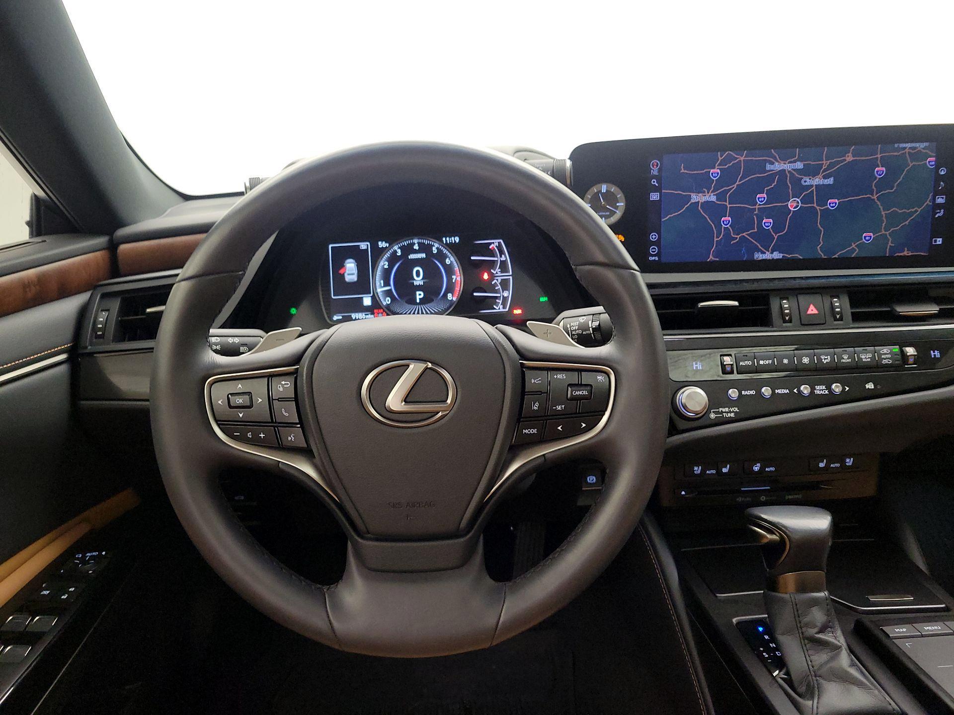 Thumbnail: 2022 Lexus ES - 10