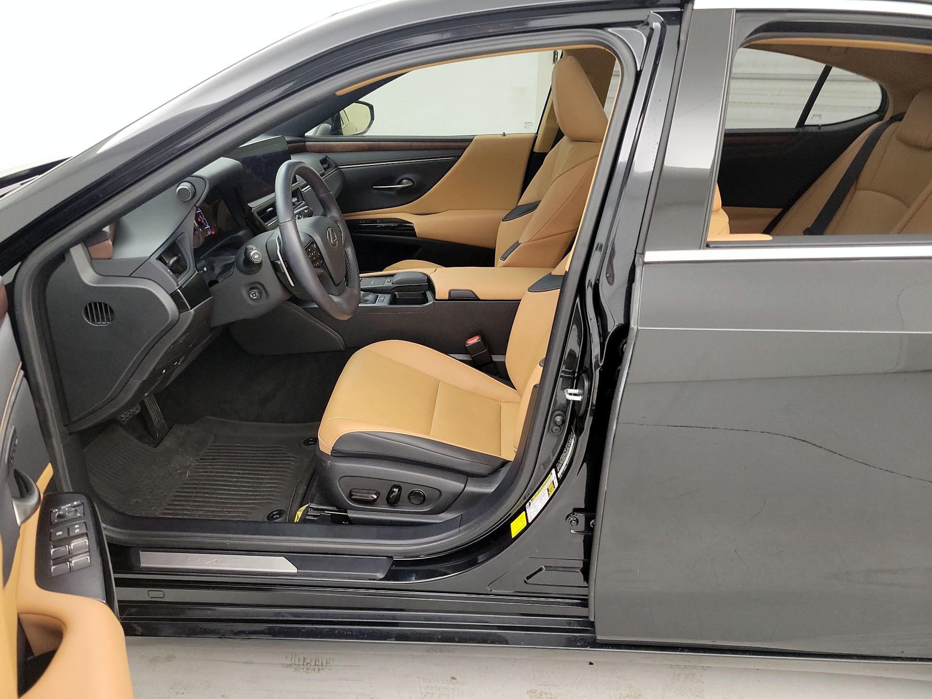 Thumbnail: 2022 Lexus ES - 11