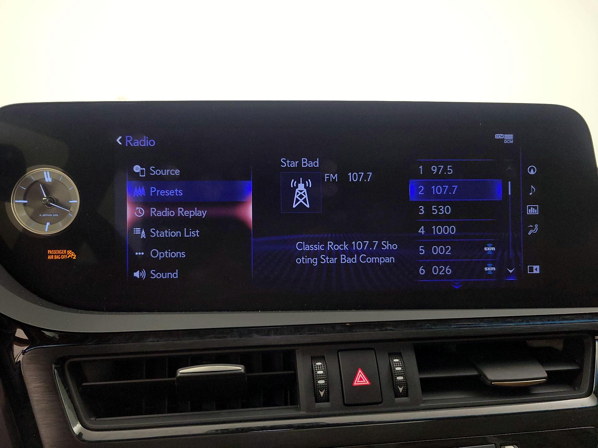 Thumbnail: 2022 Lexus ES - 16