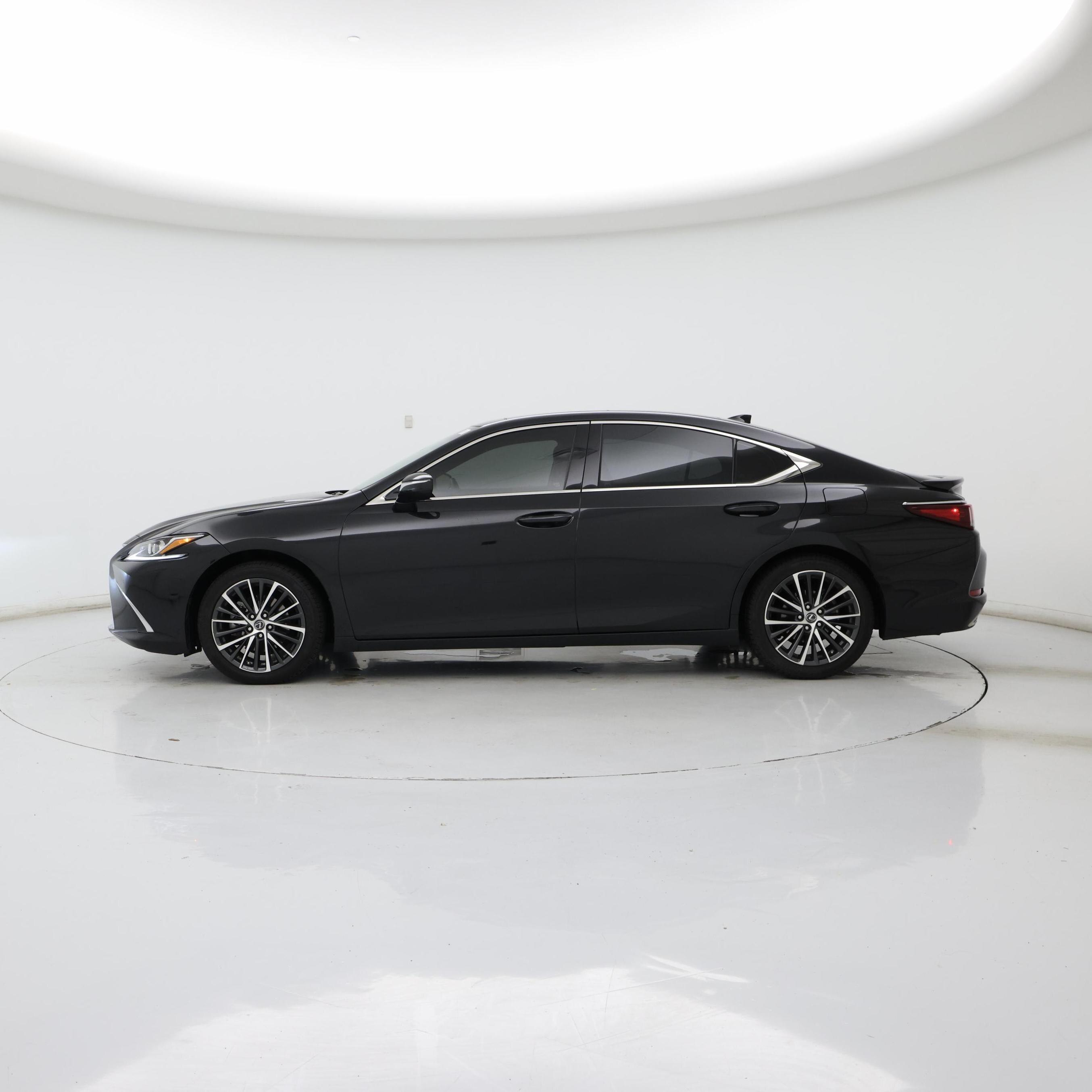 Thumbnail: 2022 Lexus ES - 3