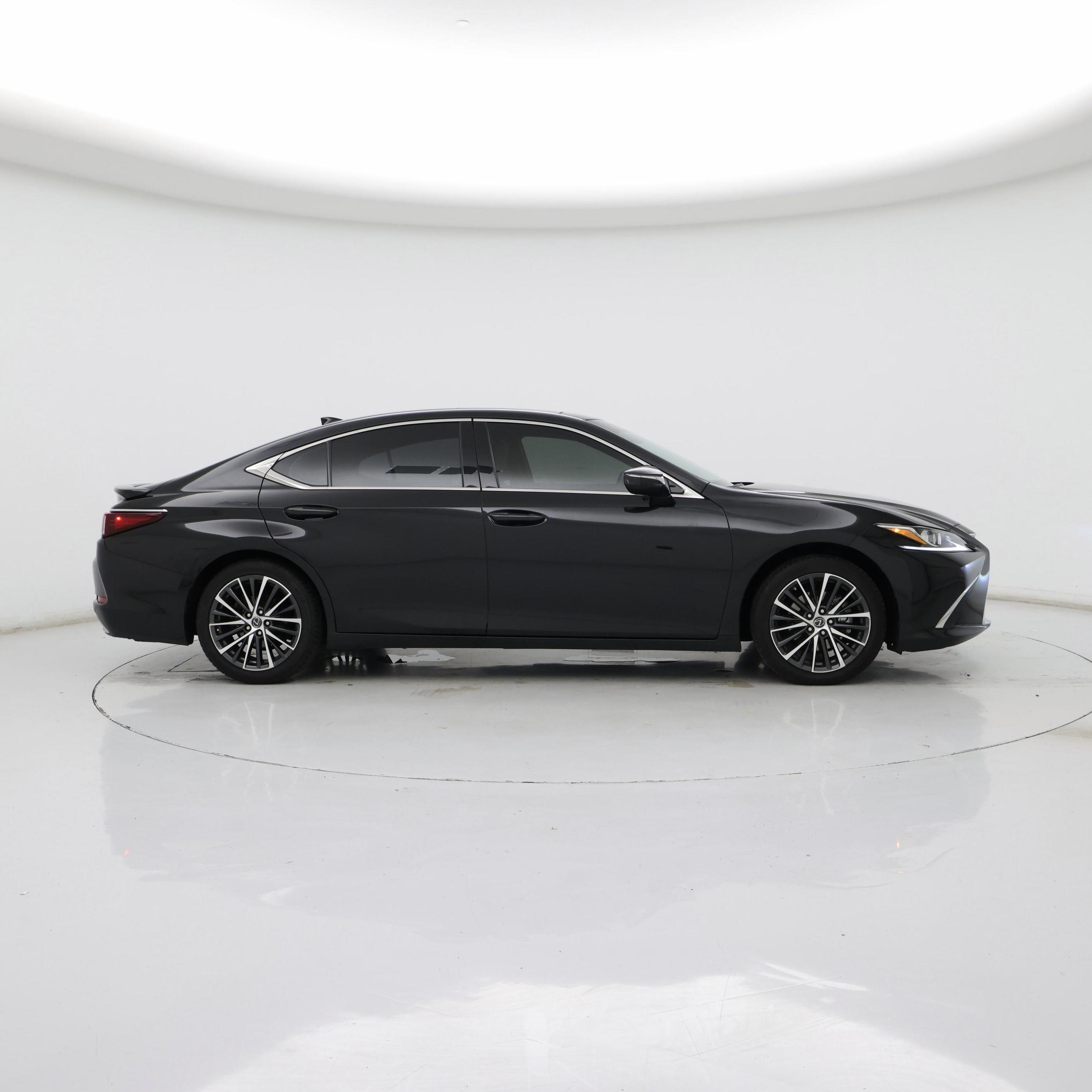 Thumbnail: 2022 Lexus ES - 7