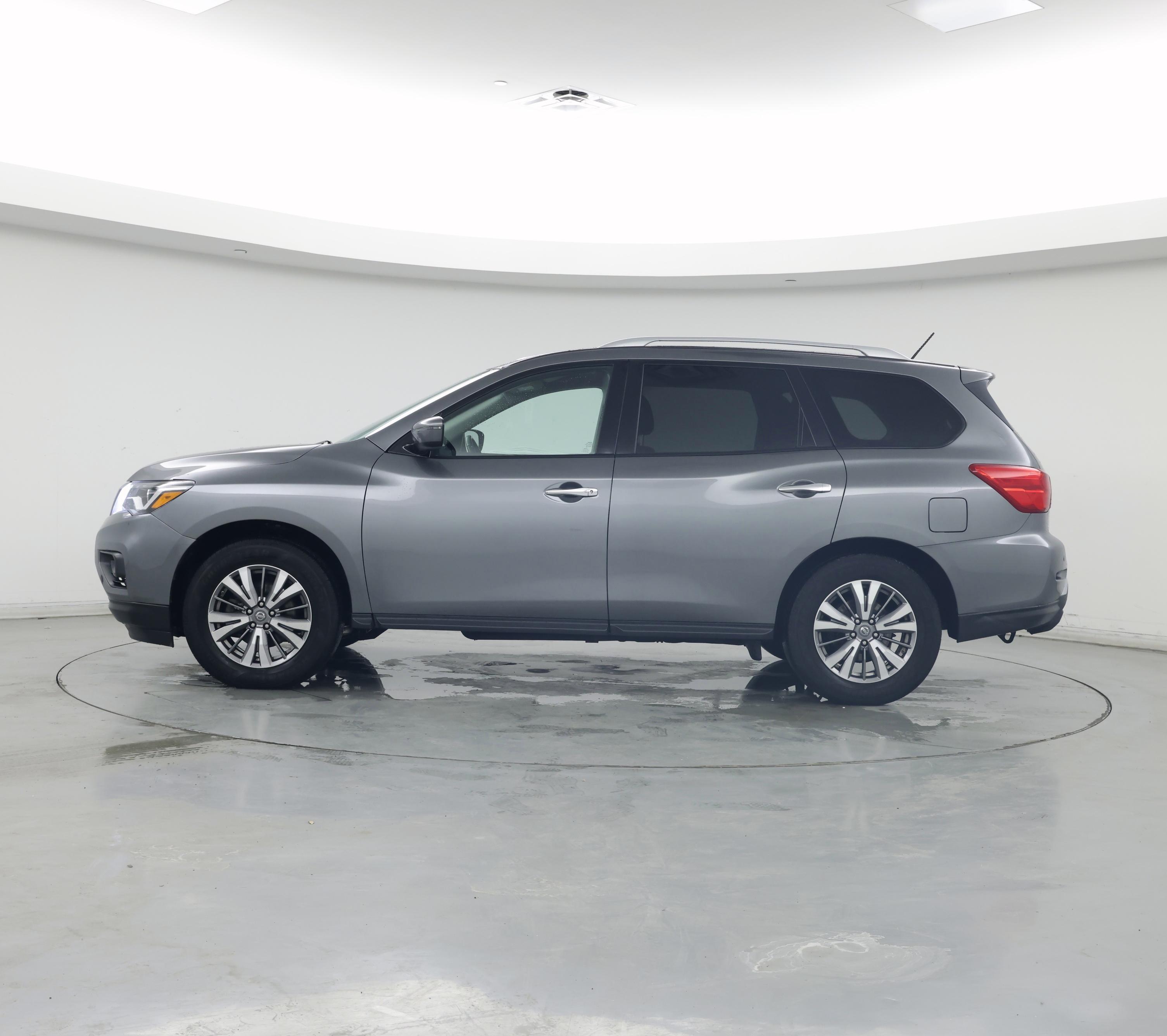 Thumbnail: 2018 Nissan Pathfinder - 3