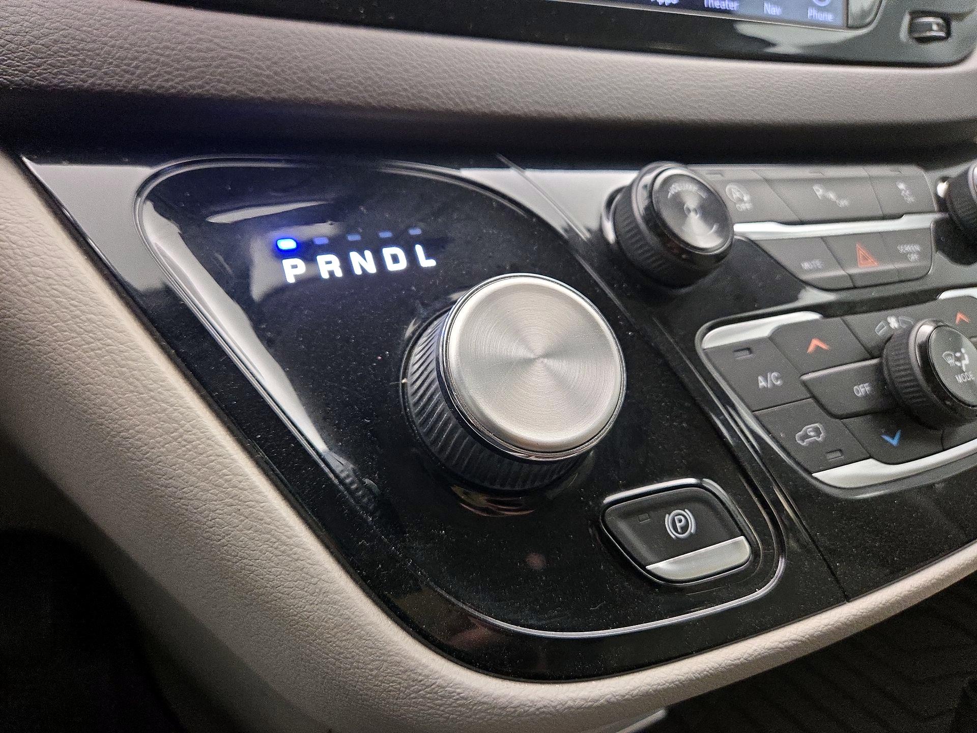 Thumbnail: 2019 Chrysler Pacifica - 18