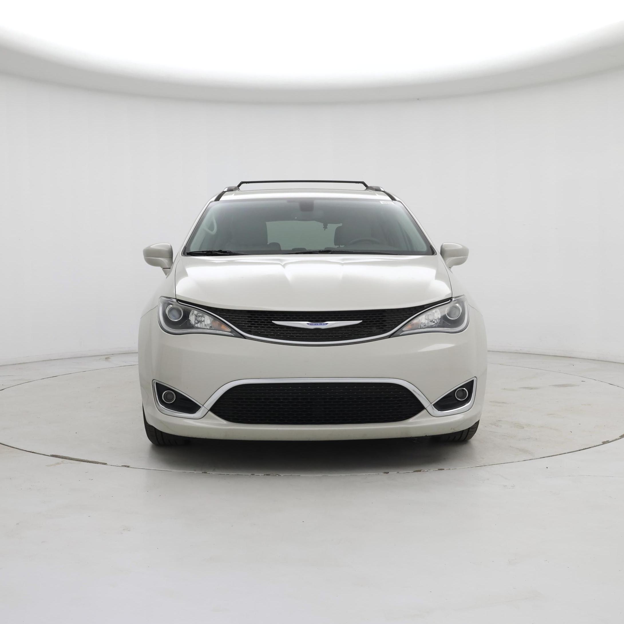 Thumbnail: 2019 Chrysler Pacifica - 5