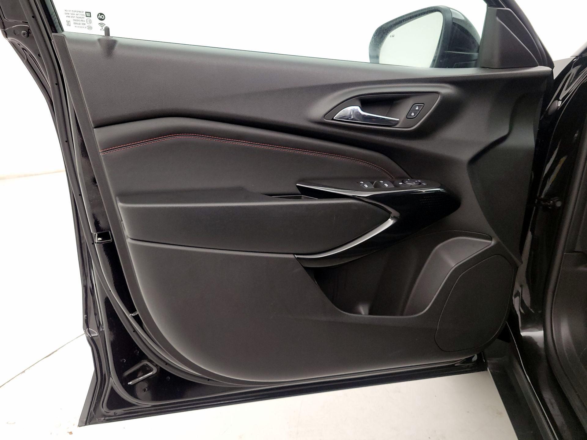 Thumbnail: 2025 Chevrolet Trax - 12