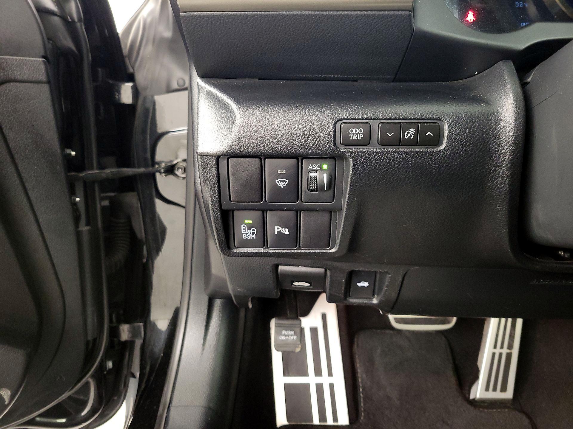 Thumbnail: 2017 Lexus RC - 13