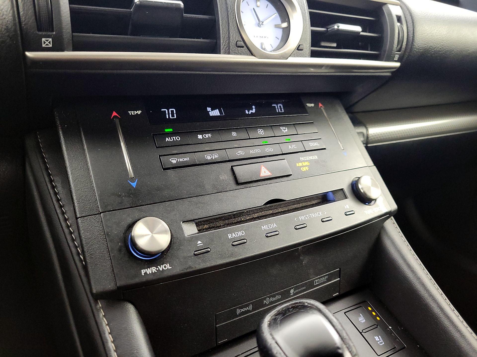 Thumbnail: 2017 Lexus RC - 17