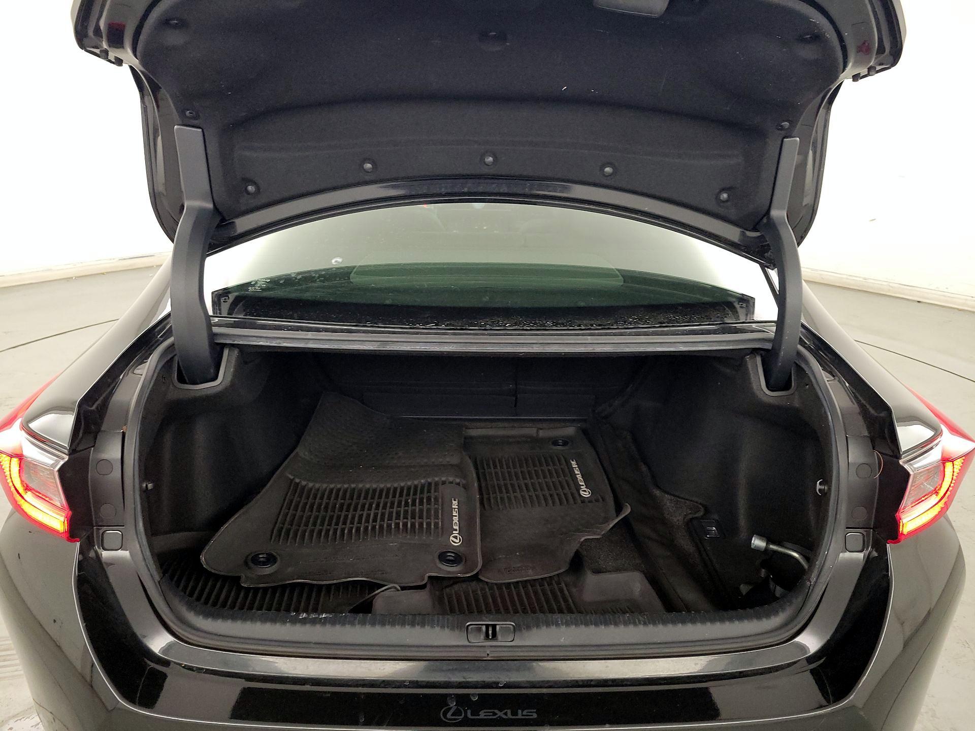 Thumbnail: 2017 Lexus RC - 20