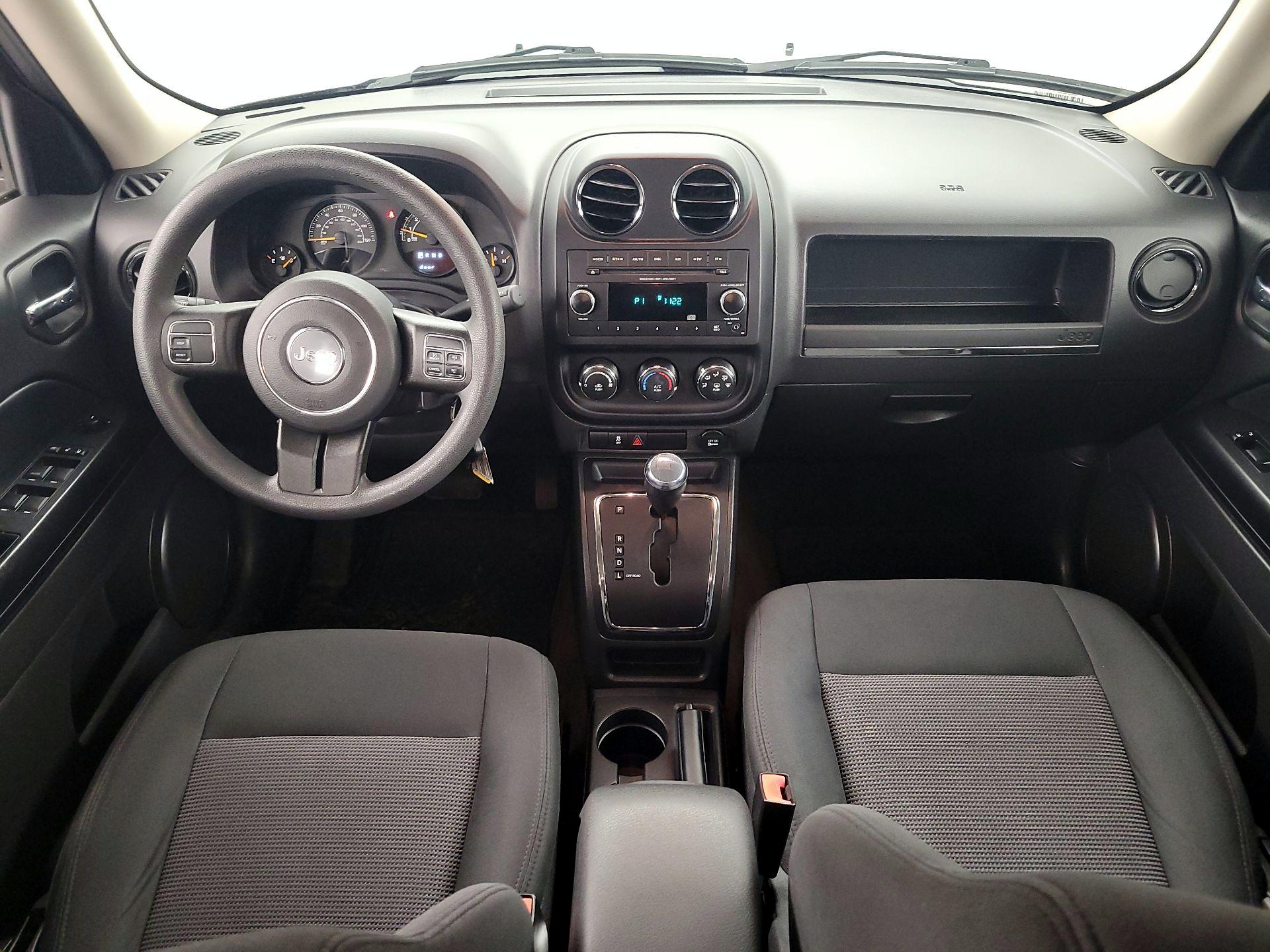 Thumbnail: 2015 Jeep Patriot - 9