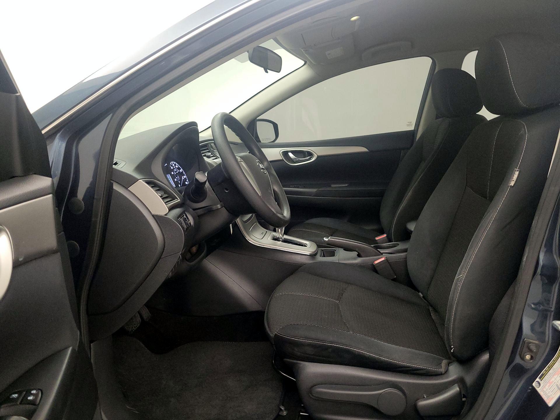 Thumbnail: 2014 Nissan Sentra - 11