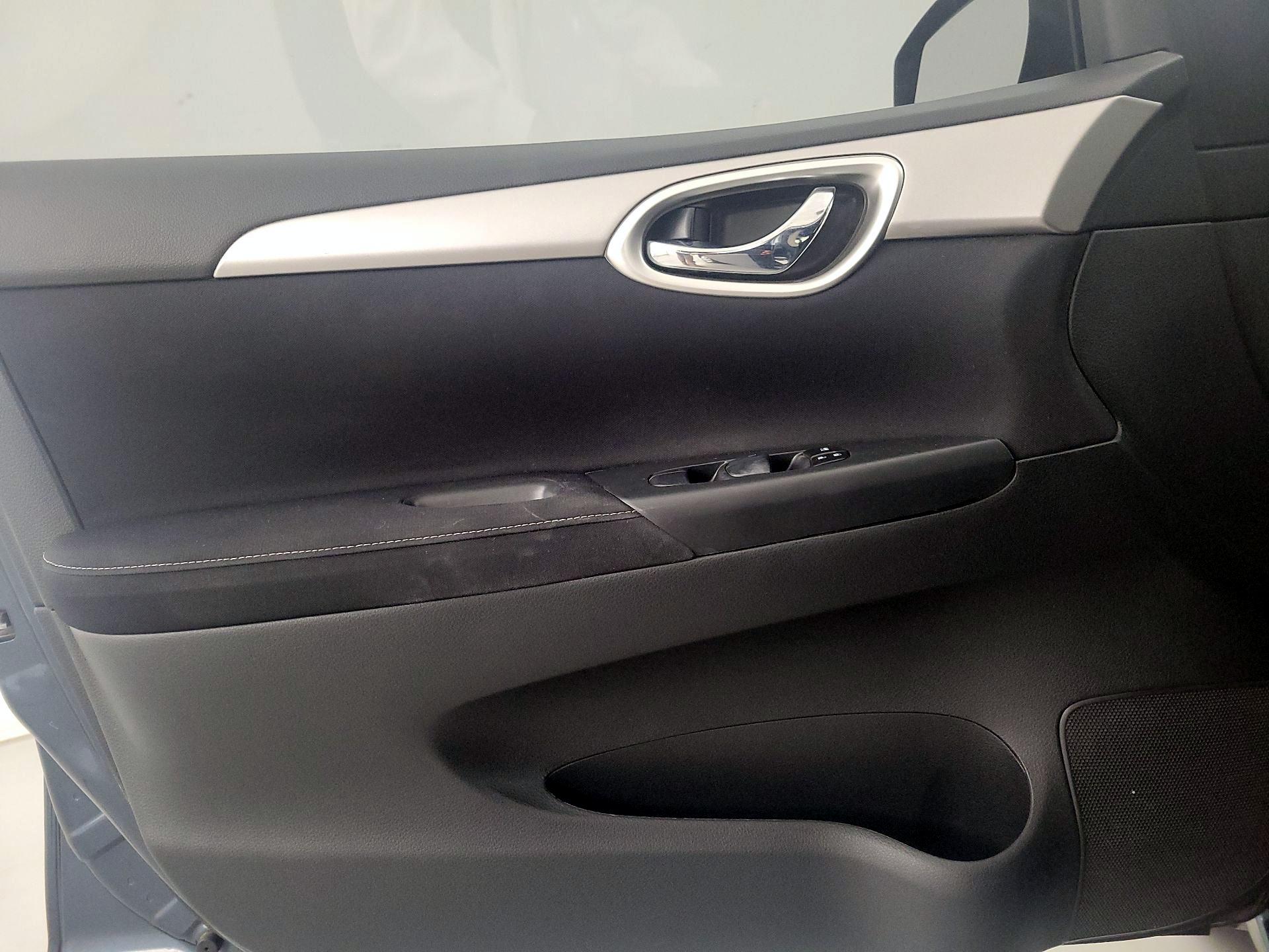 Thumbnail: 2014 Nissan Sentra - 12