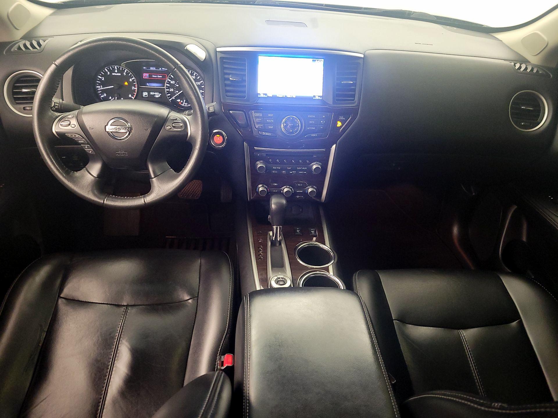 Thumbnail: 2015 Nissan Pathfinder - 9