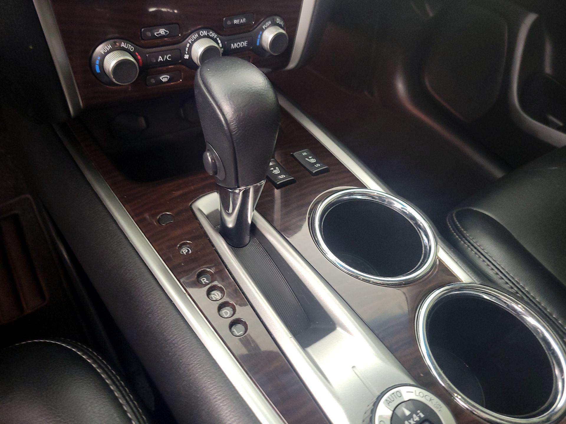 Thumbnail: 2015 Nissan Pathfinder - 18