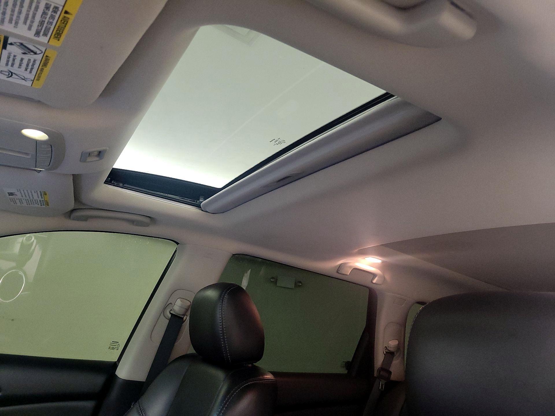 Thumbnail: 2015 Nissan Pathfinder - 20