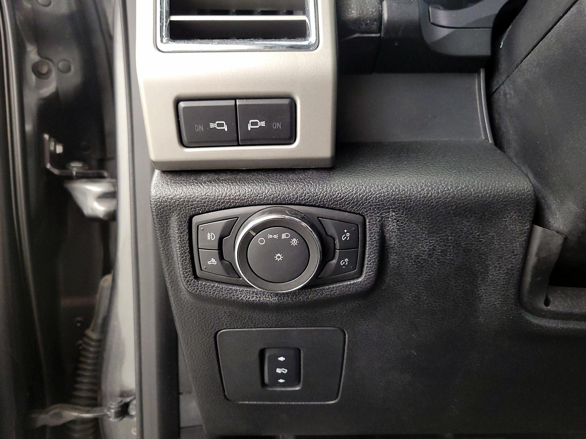 Thumbnail: 2016 Ford F-150 - 13