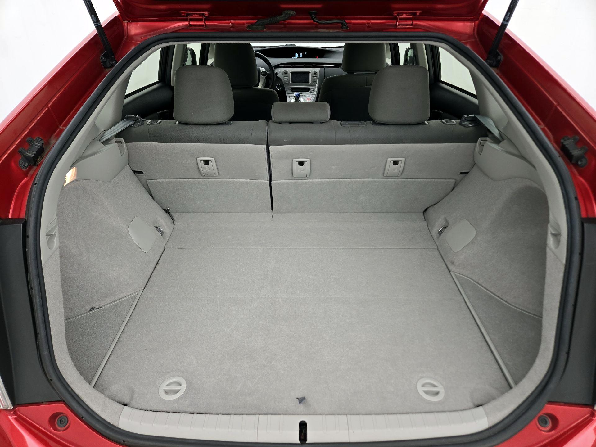 Thumbnail: 2014 Toyota Prius - 19