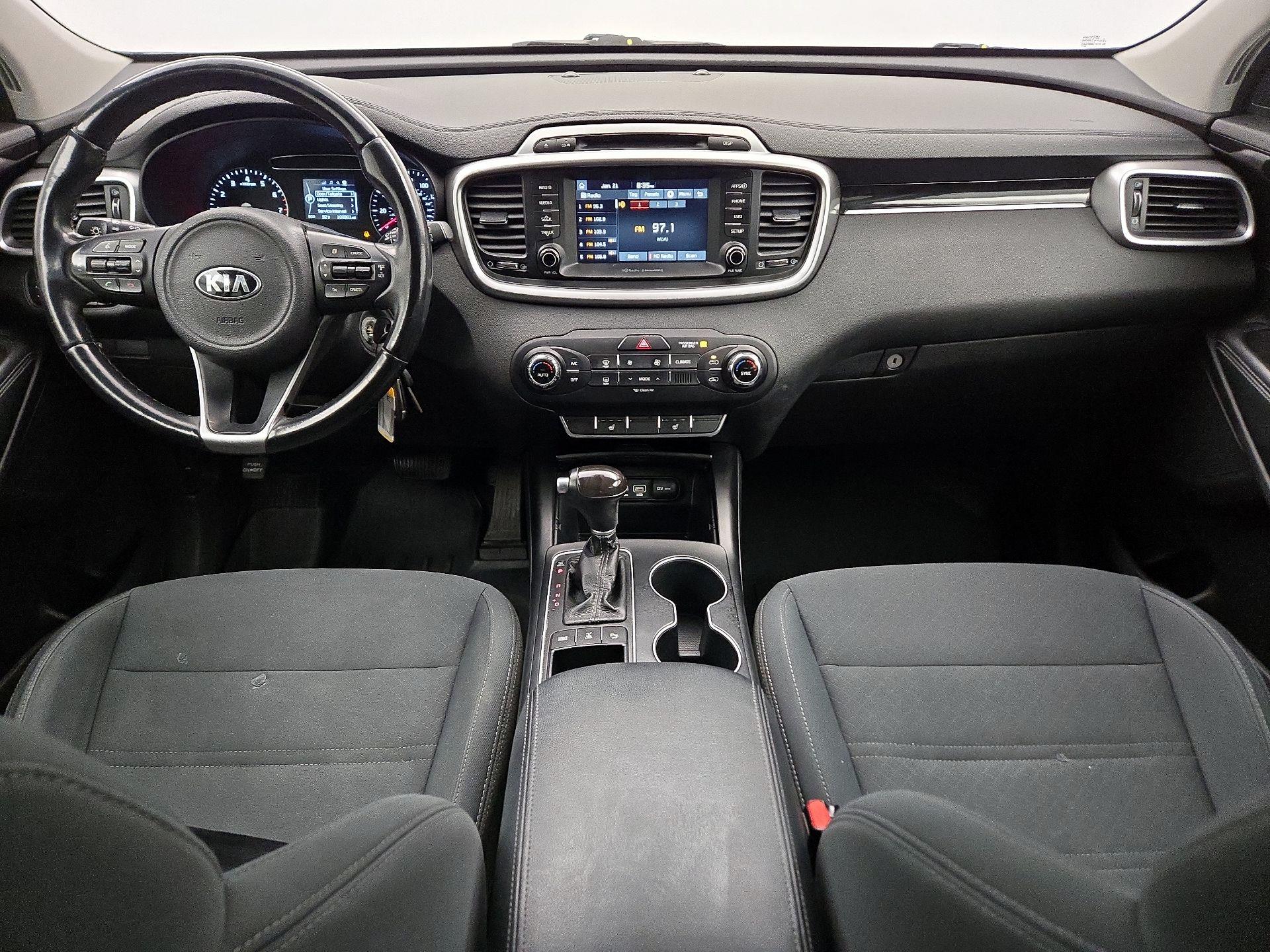 Thumbnail: 2017 Kia Sorento - 9