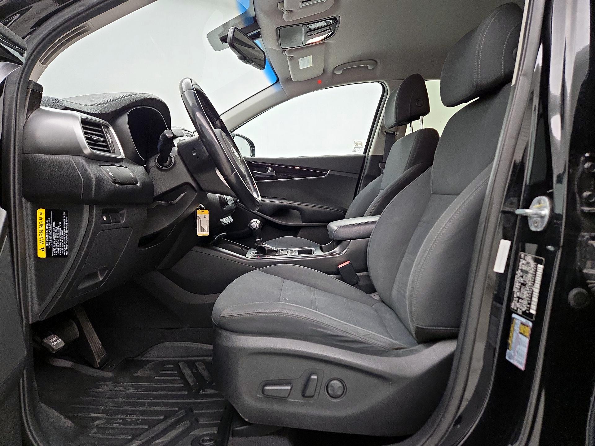 Thumbnail: 2017 Kia Sorento - 11