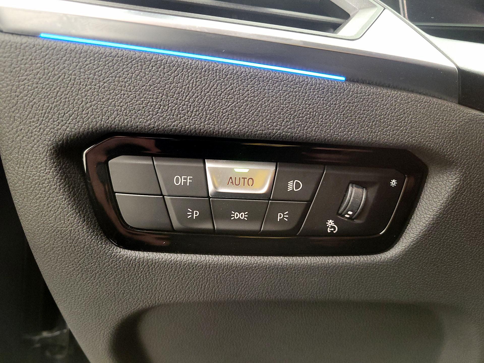 Thumbnail: 2024 BMW 3 Series - 13