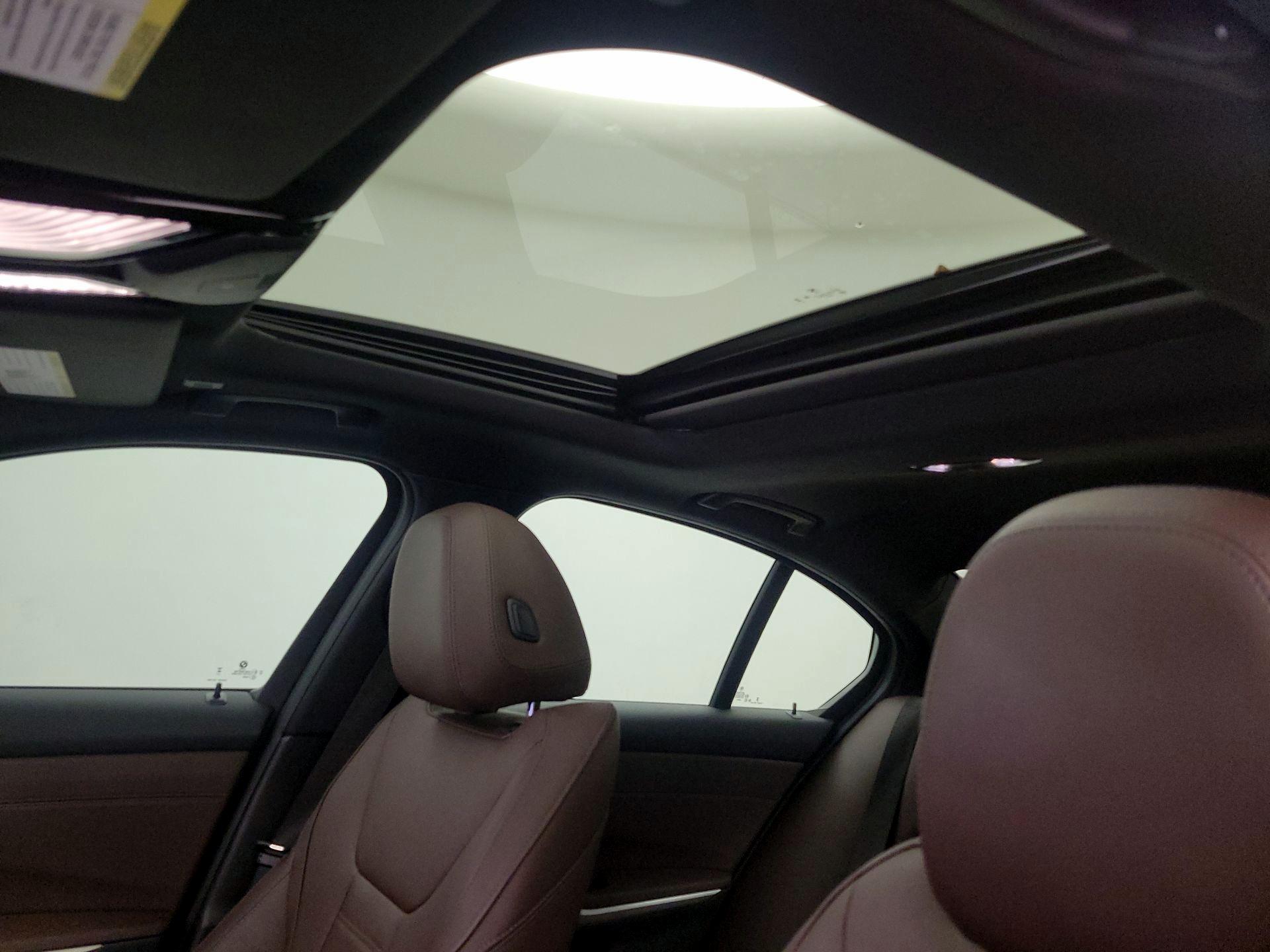 Thumbnail: 2024 BMW 3 Series - 19