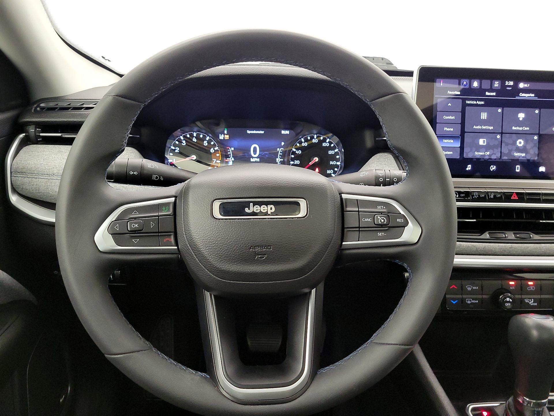 Thumbnail: 2022 Jeep Compass - 10