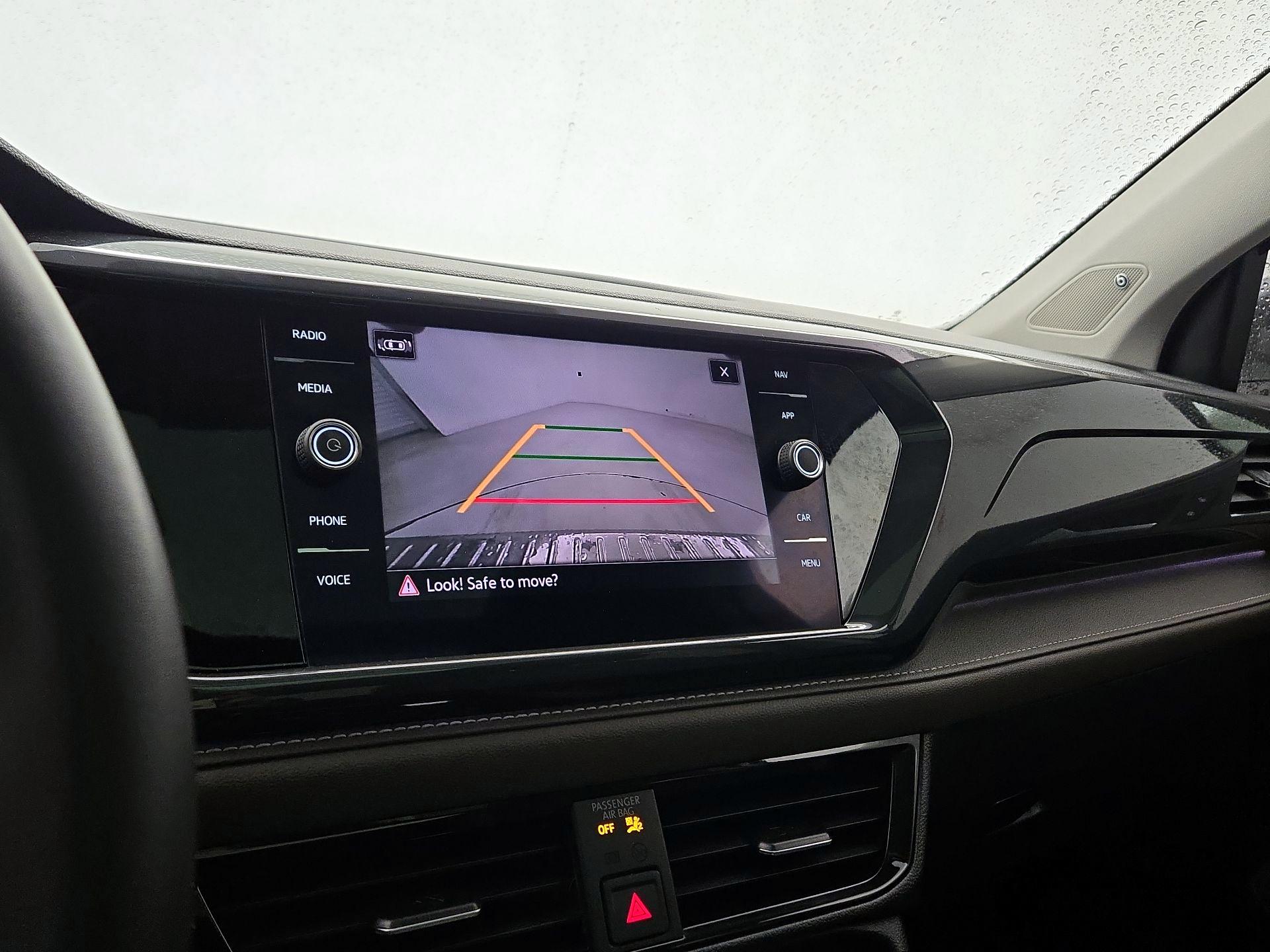 Thumbnail: 2022 Volkswagen Taos - 14