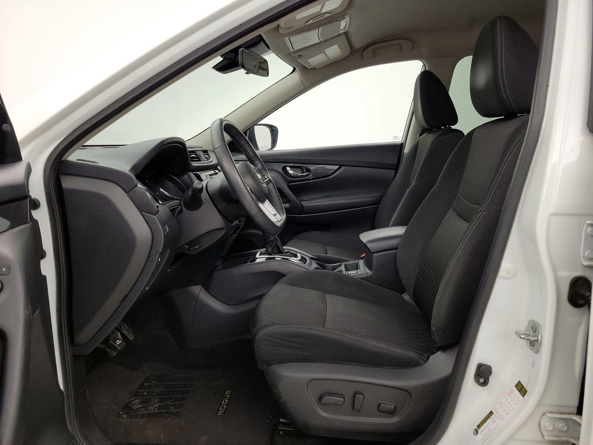 Thumbnail: 2020 Nissan Rogue - 11