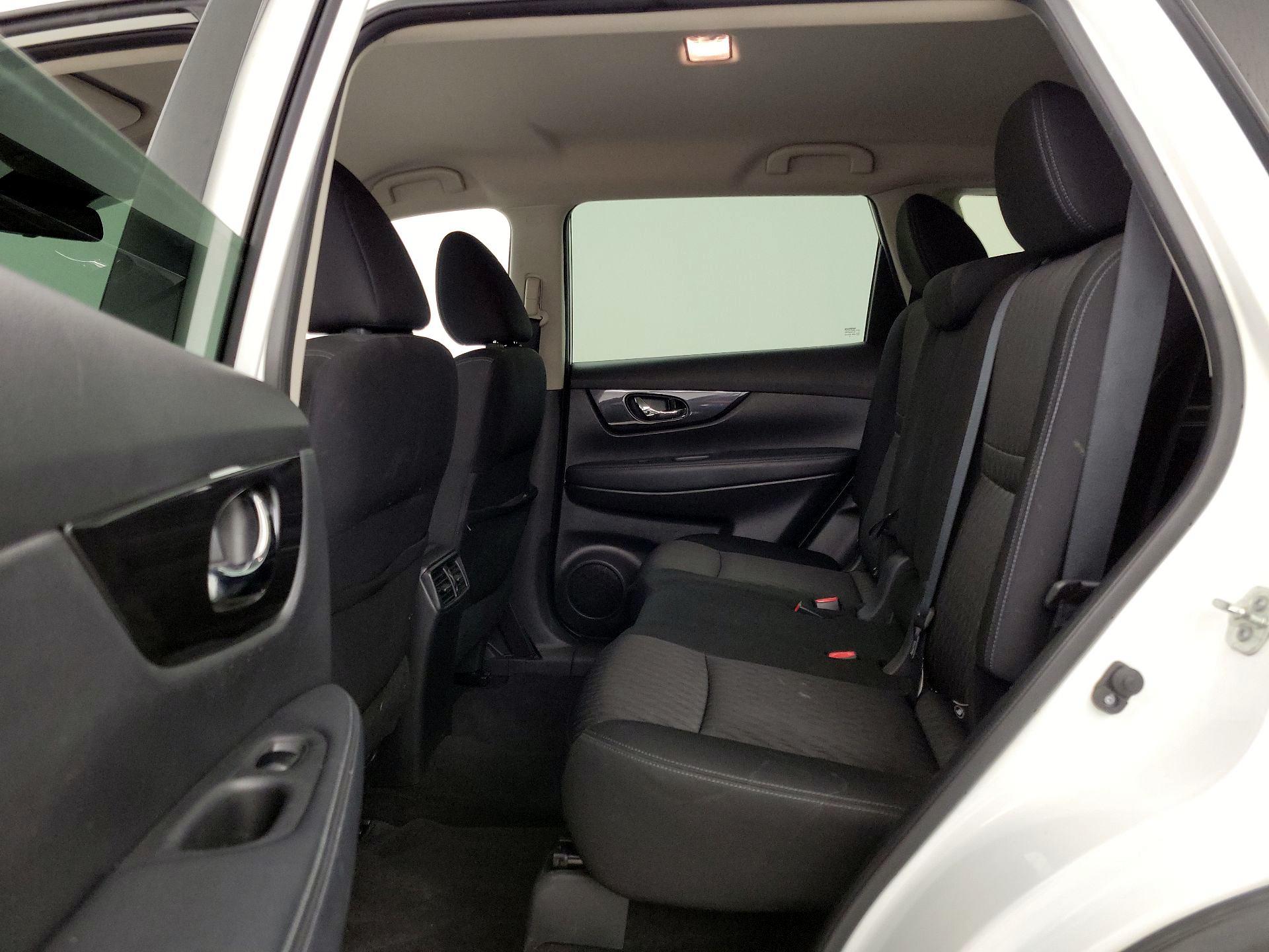 Thumbnail: 2020 Nissan Rogue - 19