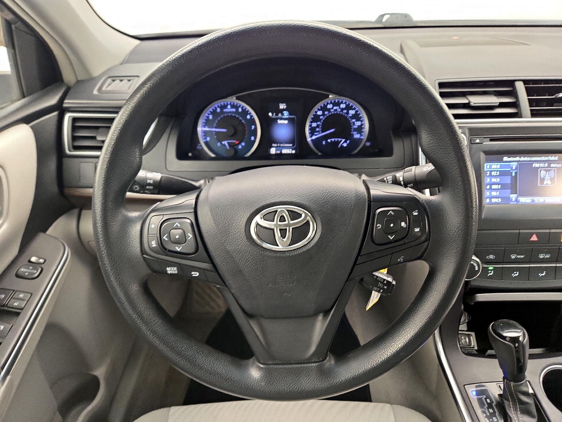 Thumbnail: 2016 Toyota Camry - 10