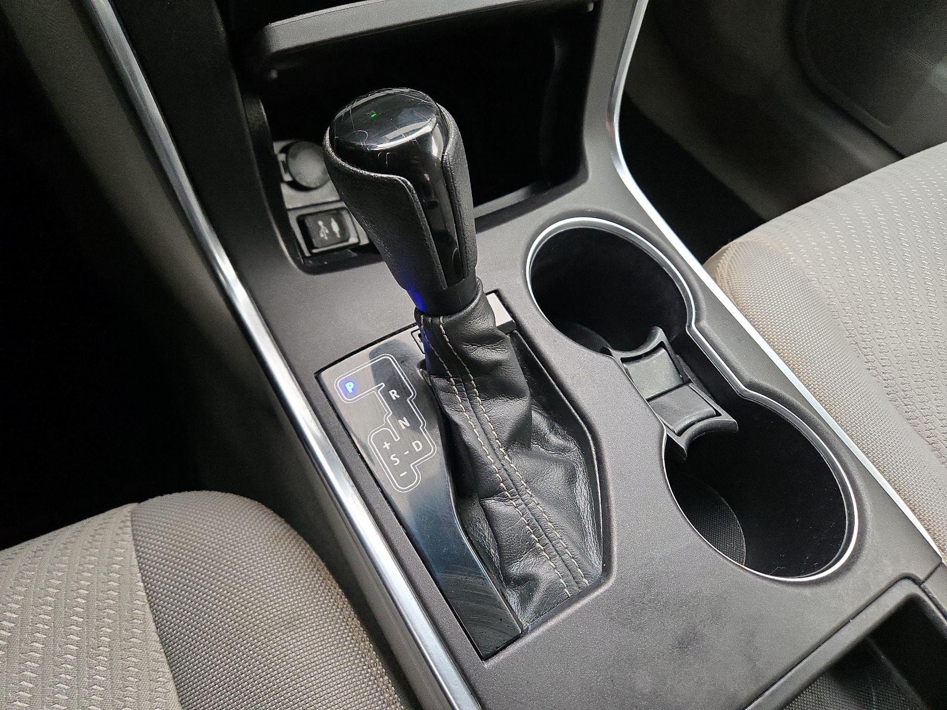 Thumbnail: 2016 Toyota Camry - 17