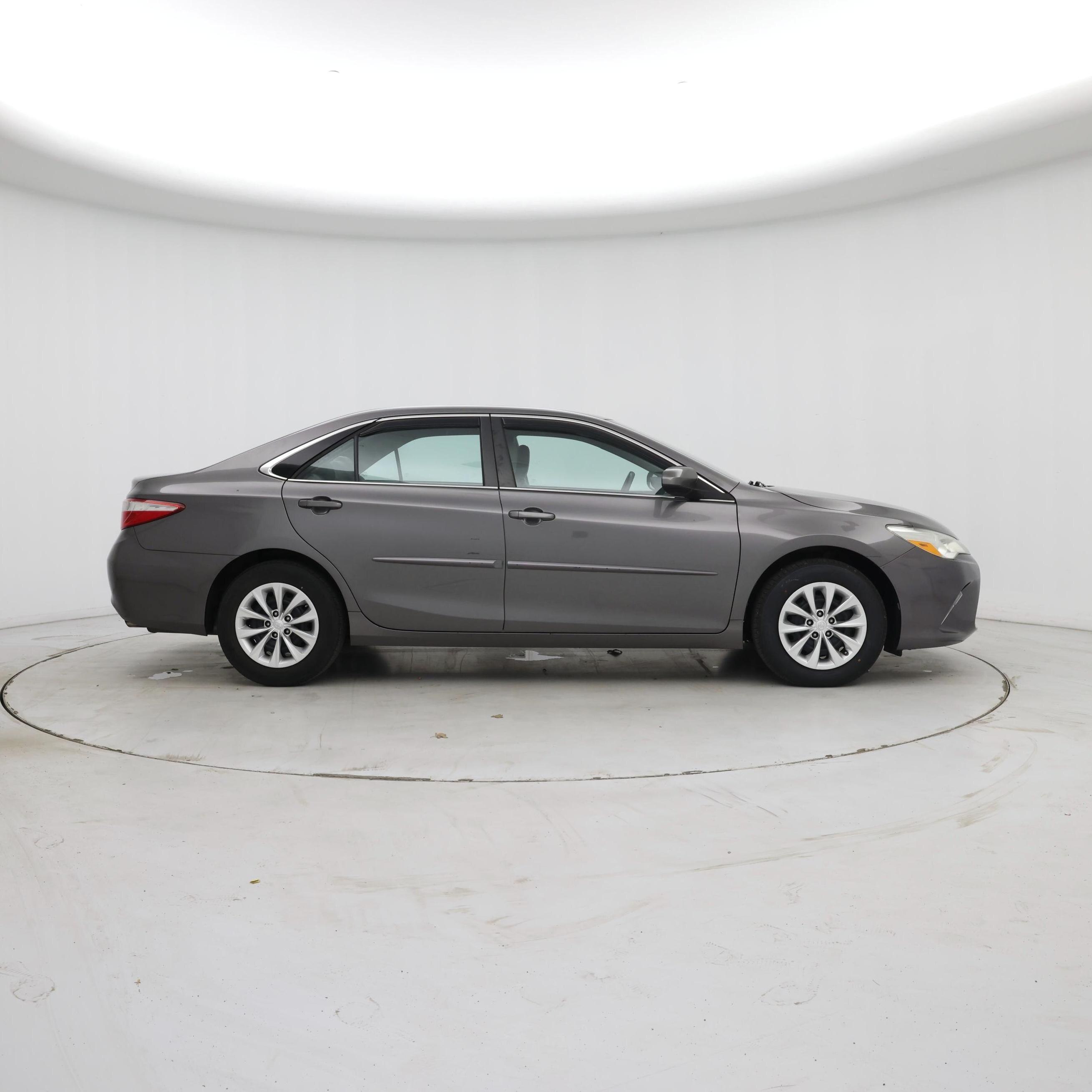 Thumbnail: 2016 Toyota Camry - 7