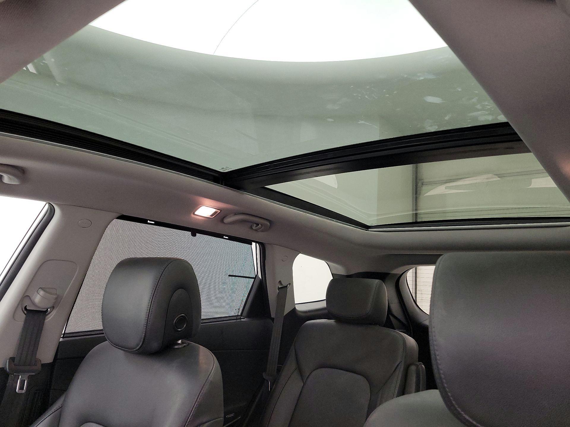 Thumbnail: 2017 Hyundai Santa Fe - 19