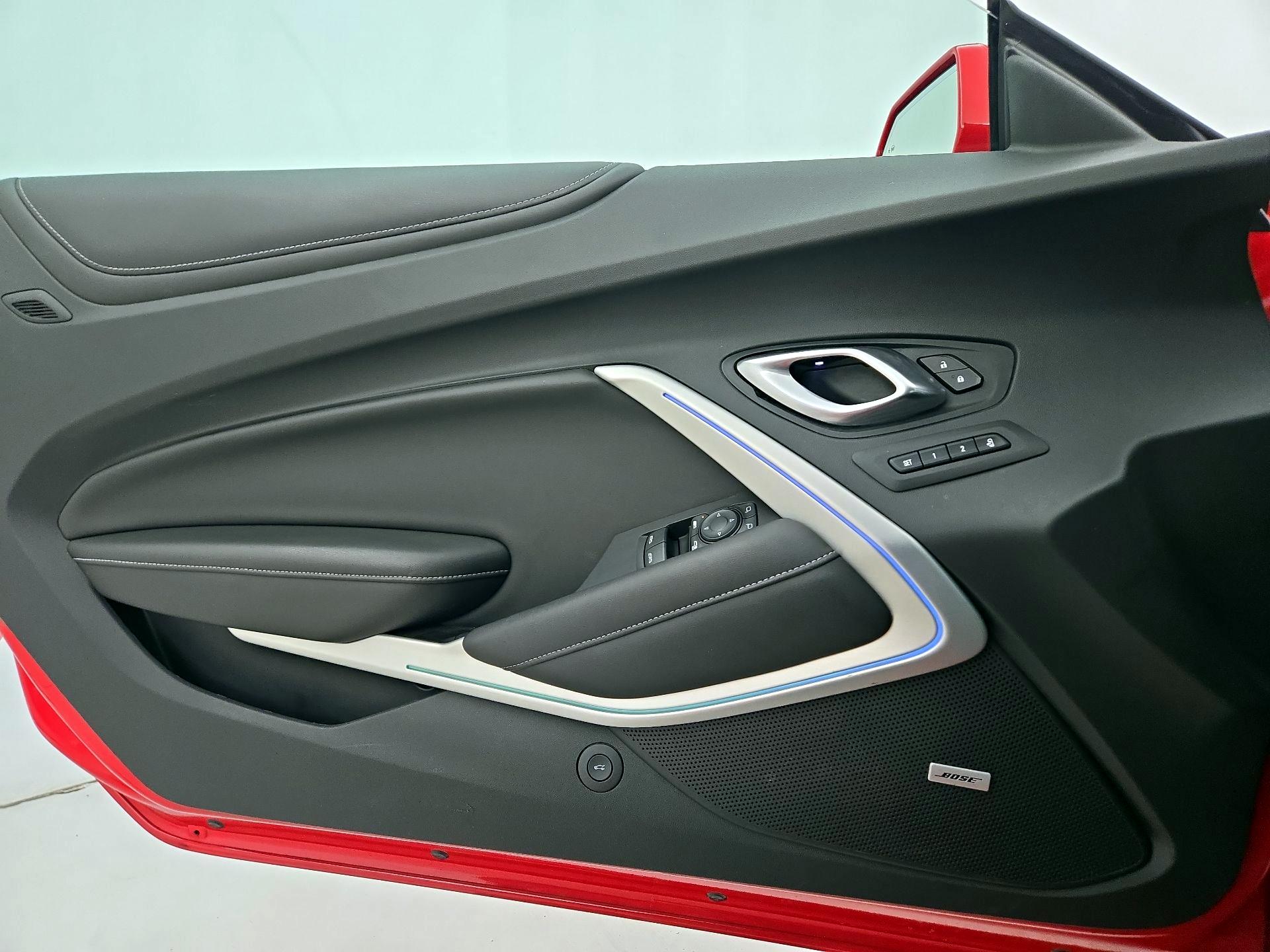 Thumbnail: 2019 Chevrolet Camaro - 12