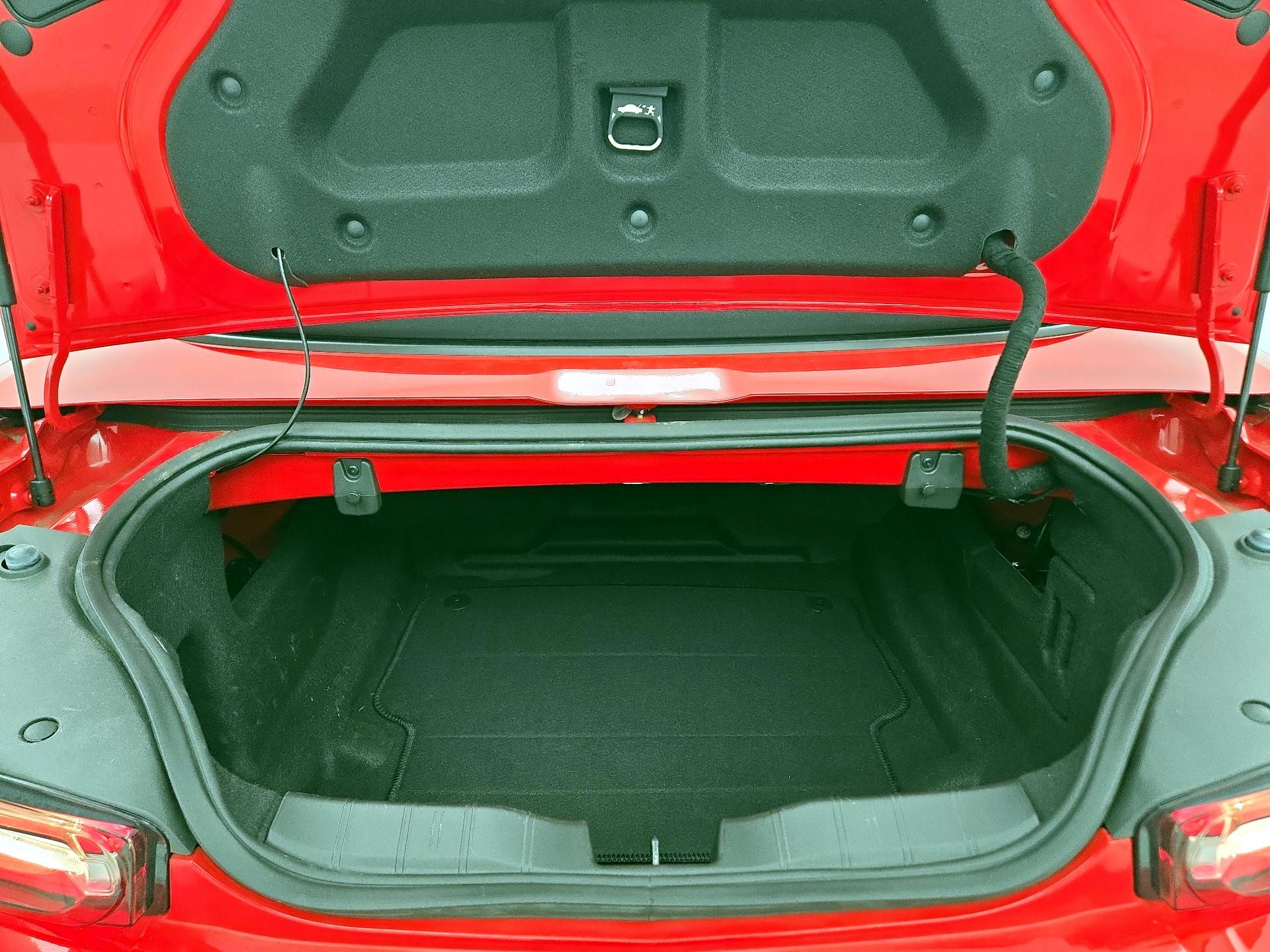 Thumbnail: 2019 Chevrolet Camaro - 19