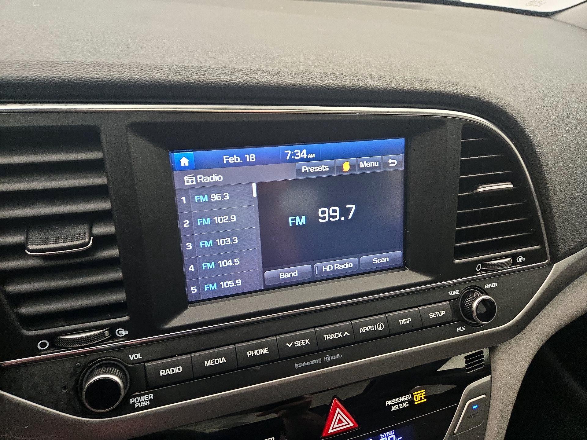 Thumbnail: 2018 Hyundai Elantra - 15