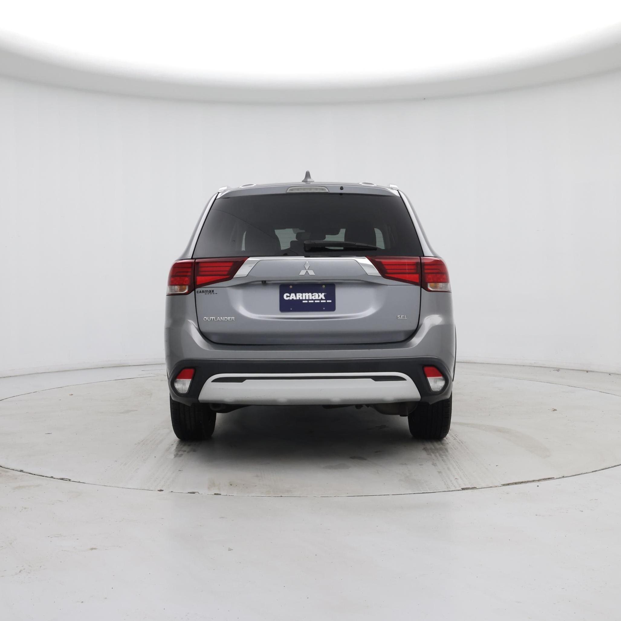 Thumbnail: 2020 Mitsubishi Outlander - 6