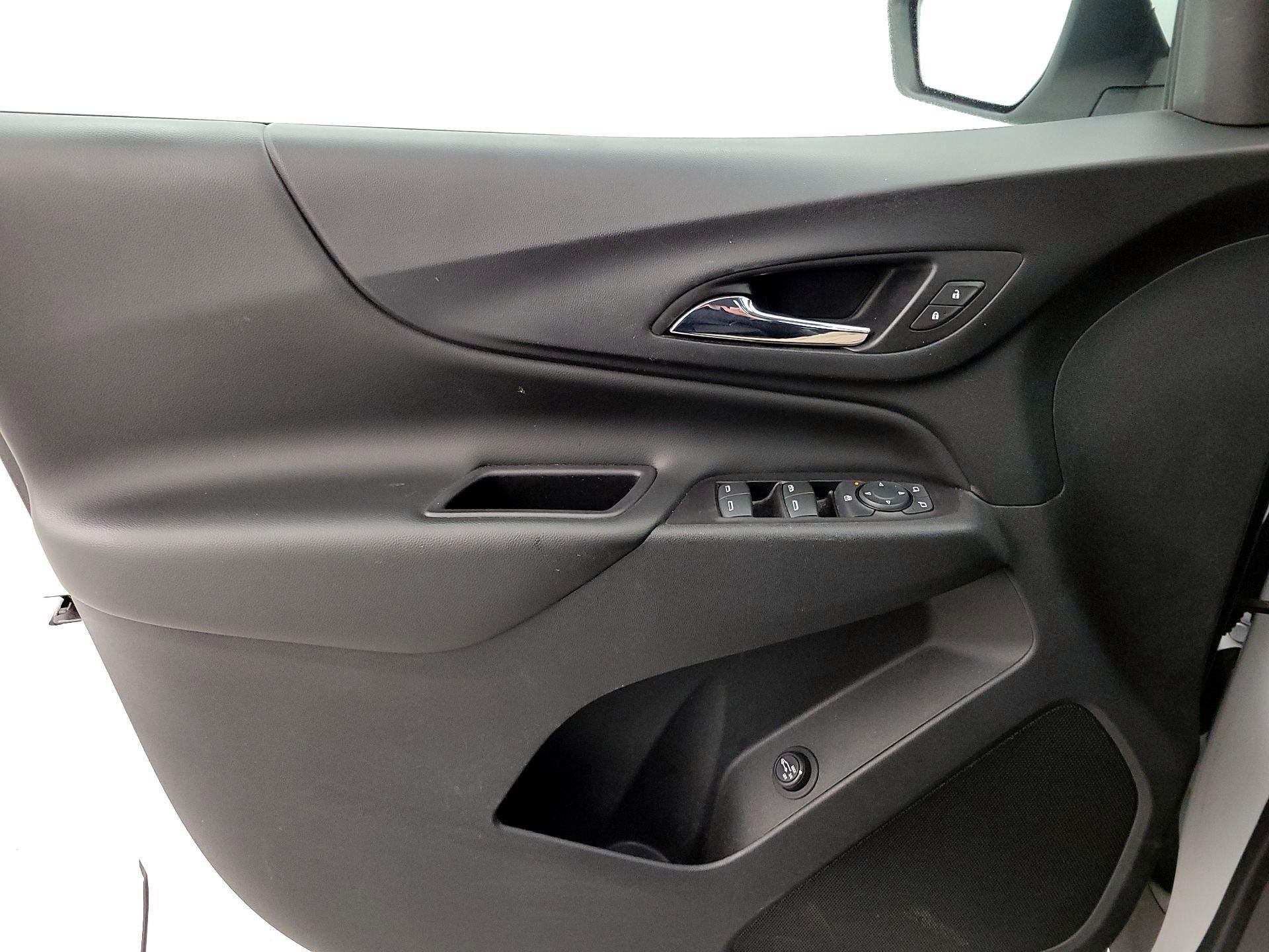 Thumbnail: 2018 Chevrolet Equinox - 12